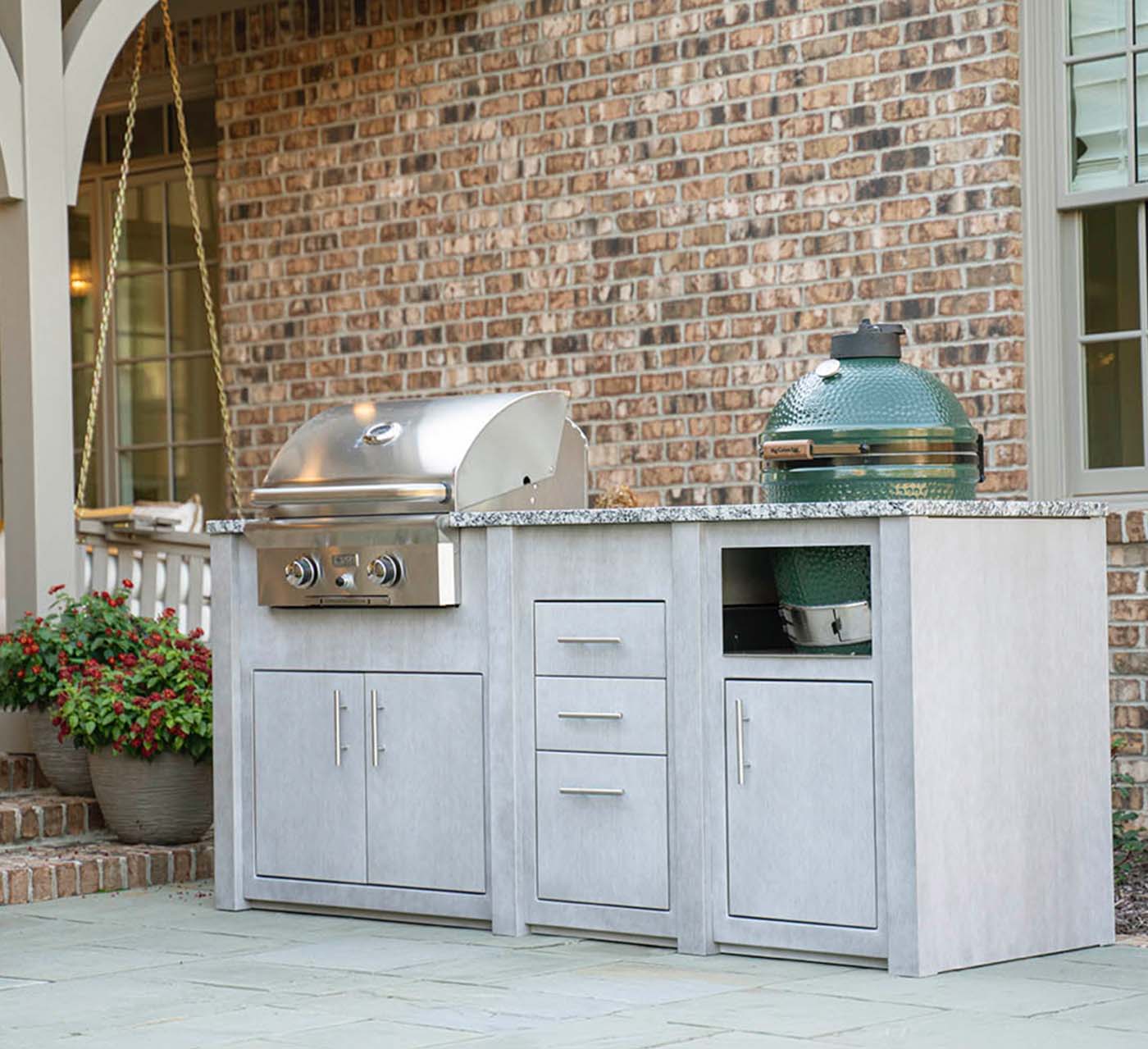 outdoor kitchen